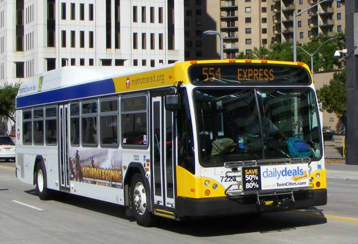 Metro Transit Gillig BRT Hybrid 7223